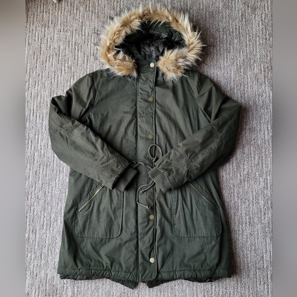 A PEA IN THE POD MATERNITY WINTER JACKET HOOD GREEN MEDIUM - Picture 1 of 14